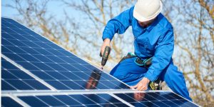 Installation Maintenance Panneaux Solaires Photovoltaïques à Arcon